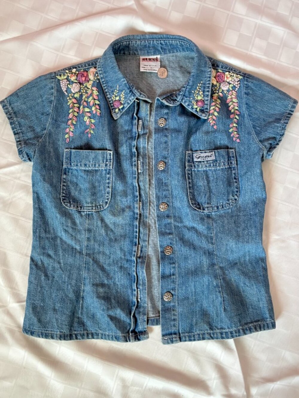 Vintage 90s Guess Embroidered Denim Shirt Floral Short Sleeve Jean Blouse Size 7